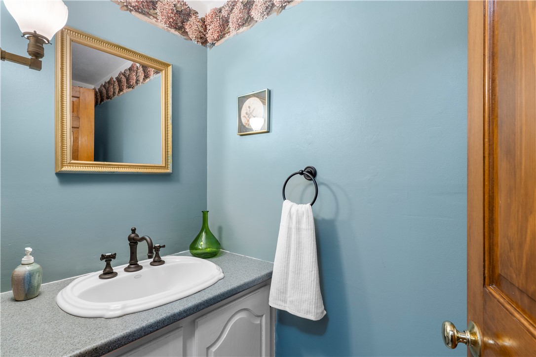 746 Slocum Road North Kingstown, RI 02874 - Photo 14 of 38