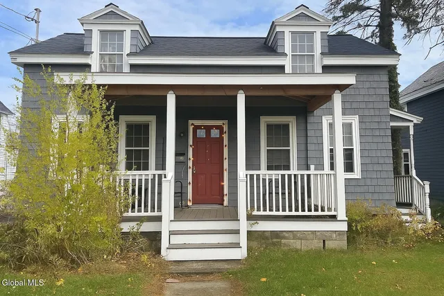 $1,600 | 163 Ridge Street, Glens Falls, NY 12801