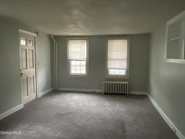 $1,600 | 163 Ridge Street, Glens Falls, NY 12801