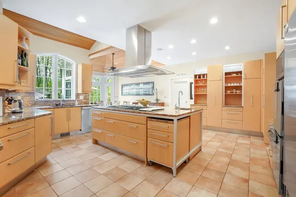$2,595,000 | 9704 Kendale Road, Potomac, MD 20854
