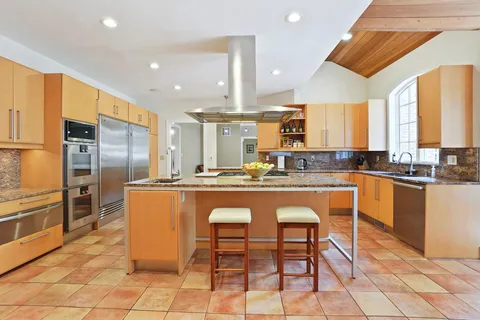$2,595,000 | 9704 Kendale Road, Potomac, MD 20854