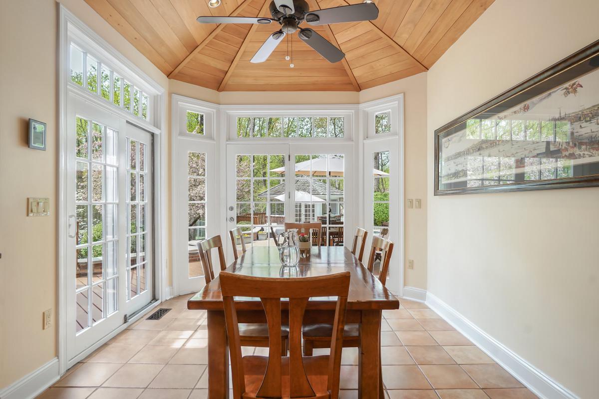 9704 Kendale Road Potomac, MD 20854 - Photo 18 of 70