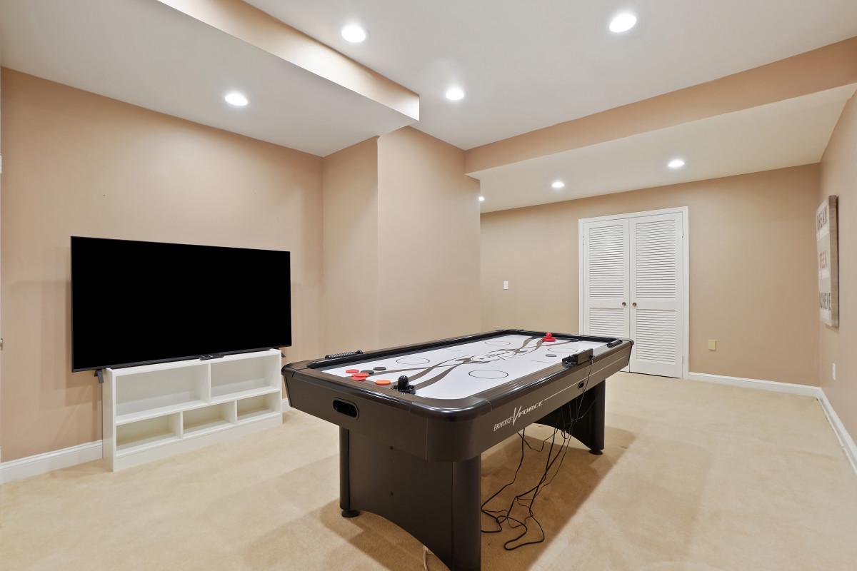 9704 Kendale Road Potomac, MD 20854 - Photo 42 of 70 Spacious Bonus room on lower level