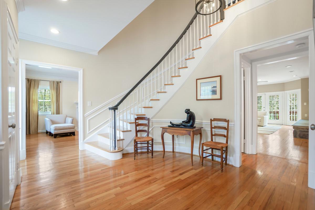 9704 Kendale Road Potomac, MD 20854 - Photo 5 of 70 Elegant foyer with curved staircase.