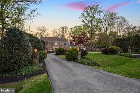 $2,595,000 | 9704 Kendale Road, Potomac, MD 20854
