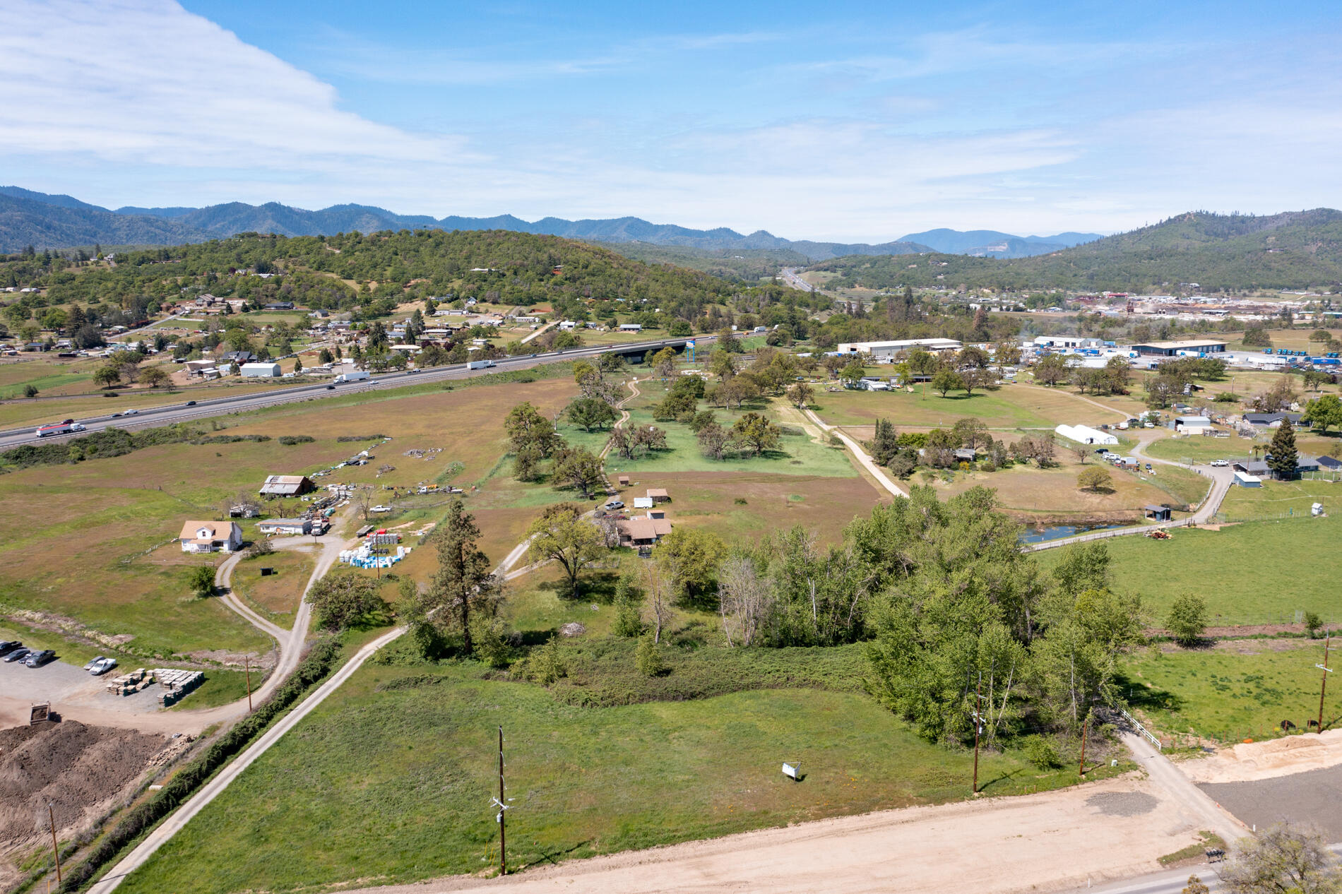 6535 Blackwell Road Central Point, OR 97502 - Photo 5 of 10 6535 Blackwell Rd (14)