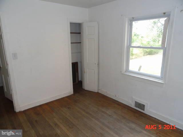 5400 Decatur Street Hyattsville, MD 20781 - Photo 12 of 21 Bedroom