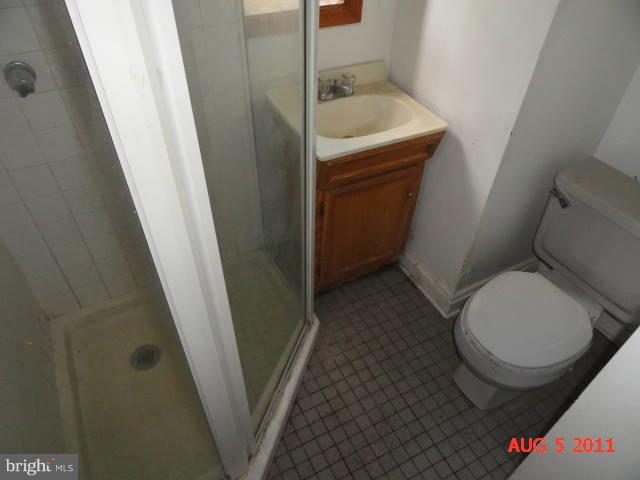 5400 Decatur Street Hyattsville, MD 20781 - Photo 7 of 21 Bath