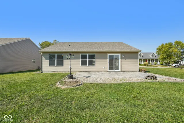 $230,000 | 2204 Cherrybark Court, Shelbyville, IN 46176