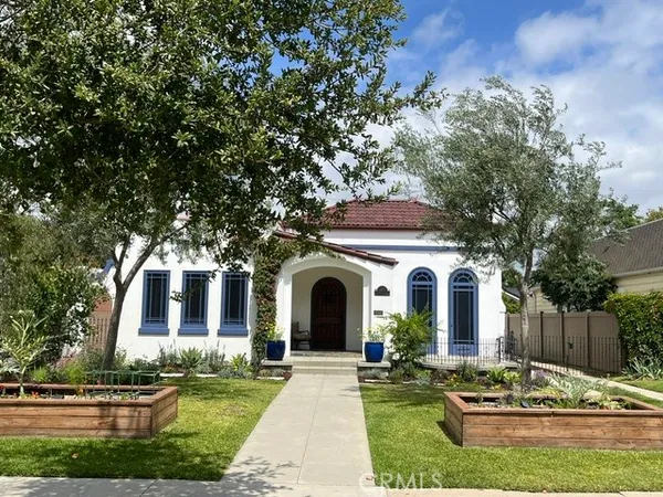 $1,175,000 | 2421 Oakmont Avenue, Santa Ana, CA 92706