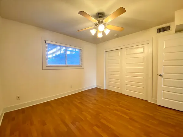 $1,500 | 3815 Guadalupe Street, Unit 207, Austin, TX 78751