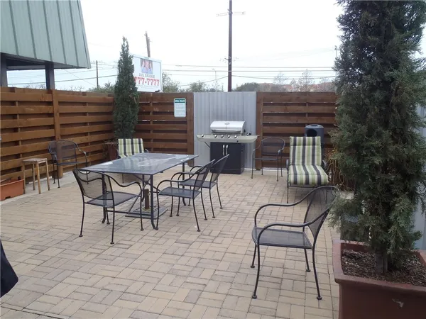 $1,500 | 3815 Guadalupe Street, Unit 207, Austin, TX 78751