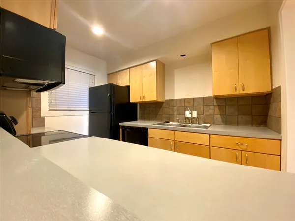$1,500 | 3815 Guadalupe Street, Unit 207, Austin, TX 78751