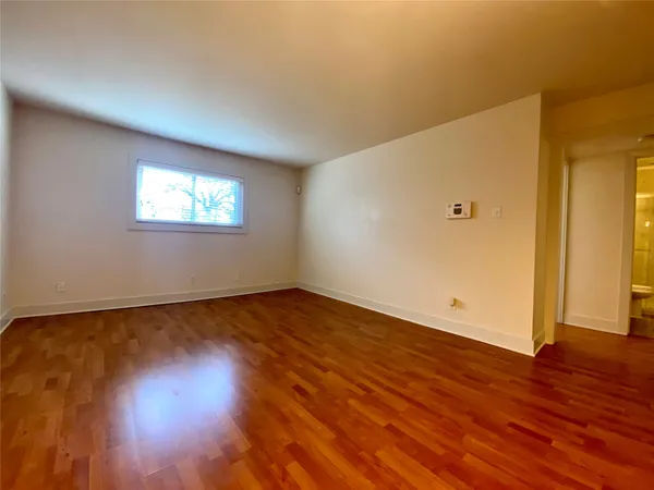$1,500 | 3815 Guadalupe Street, Unit 207, Austin, TX 78751