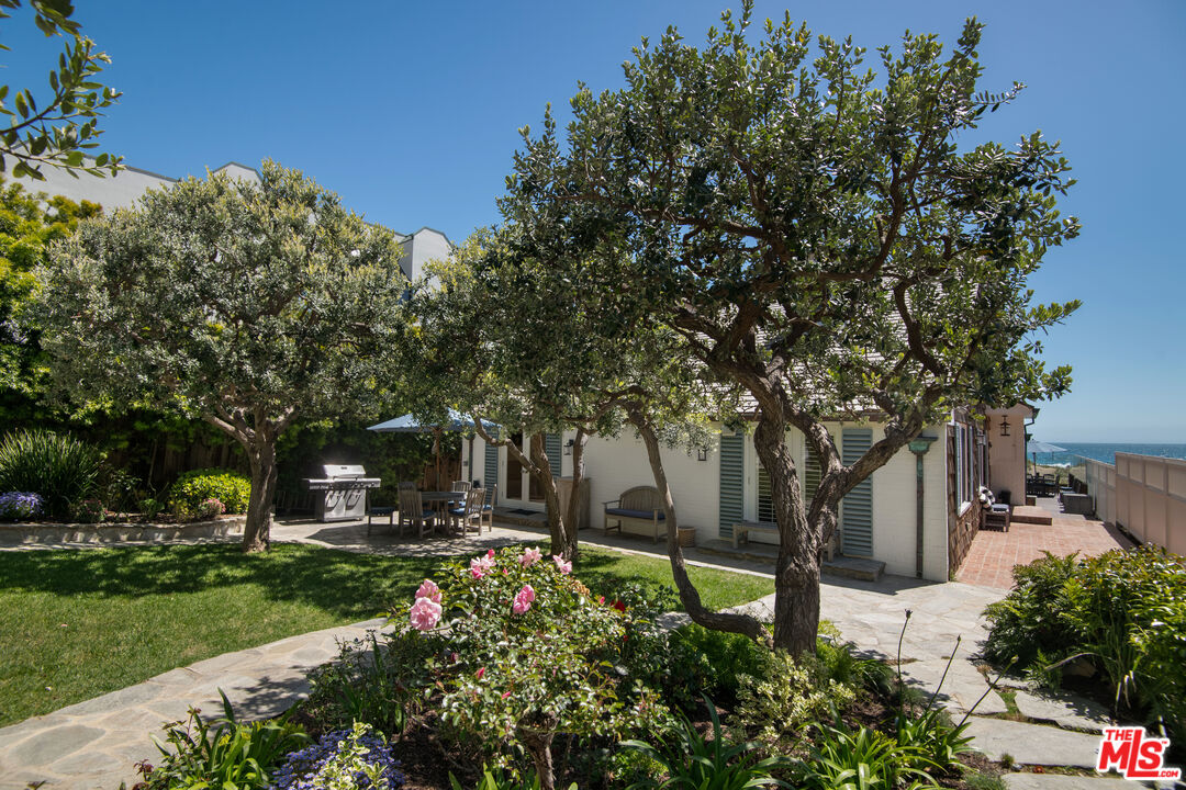 31202 Broad Beach Road Malibu, CA 90265 - Photo 4 of 38