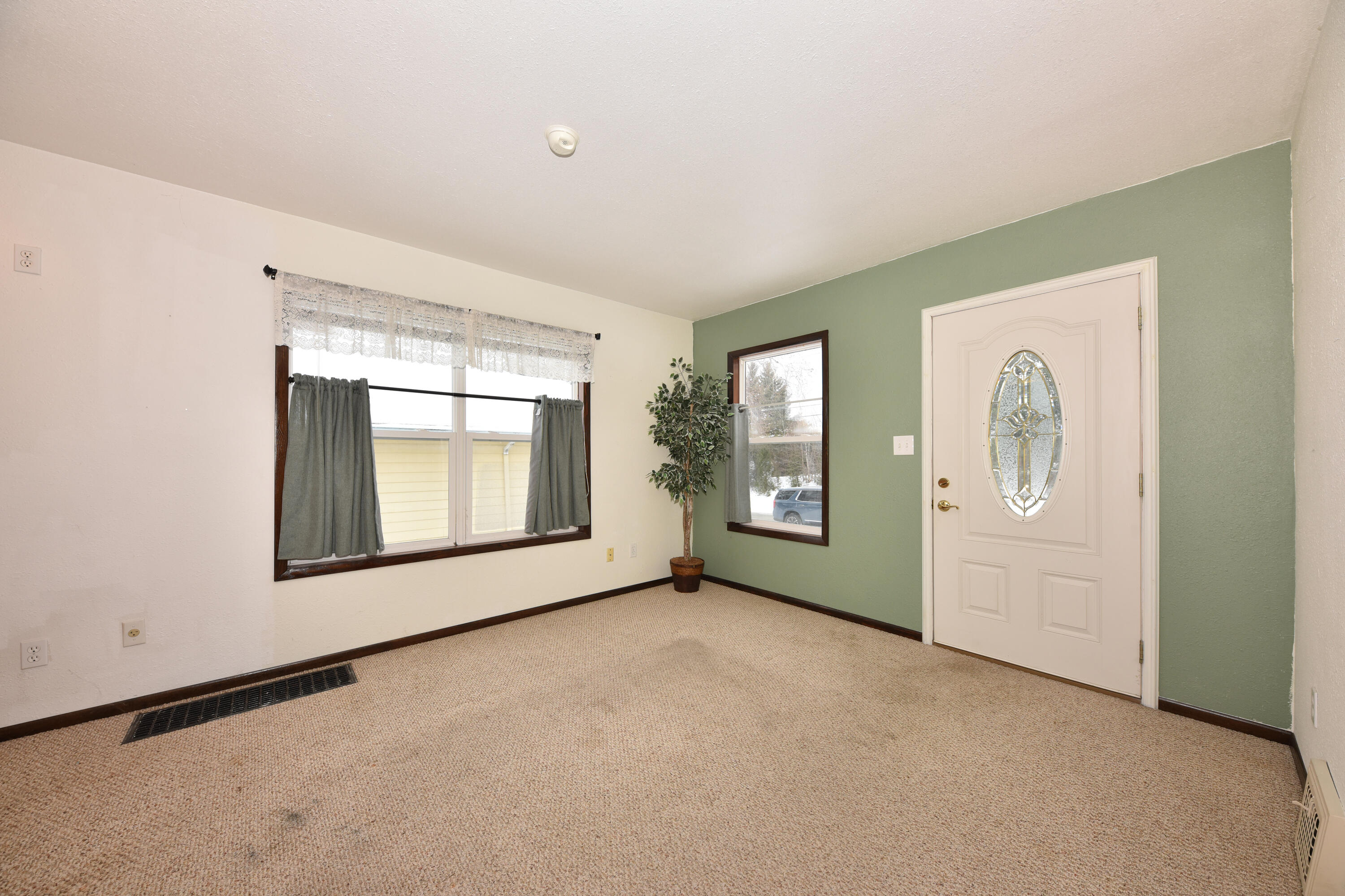 560 West Chestnut Street Port Washington, WI 53074 - Photo 11 of 24 EUP_2011