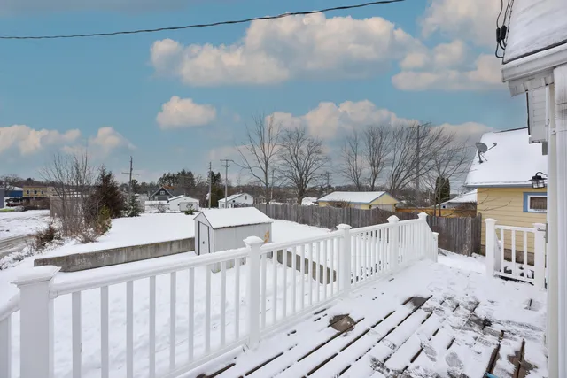 $219,900 | 560 West Chestnut Street, Port Washington, WI 53074