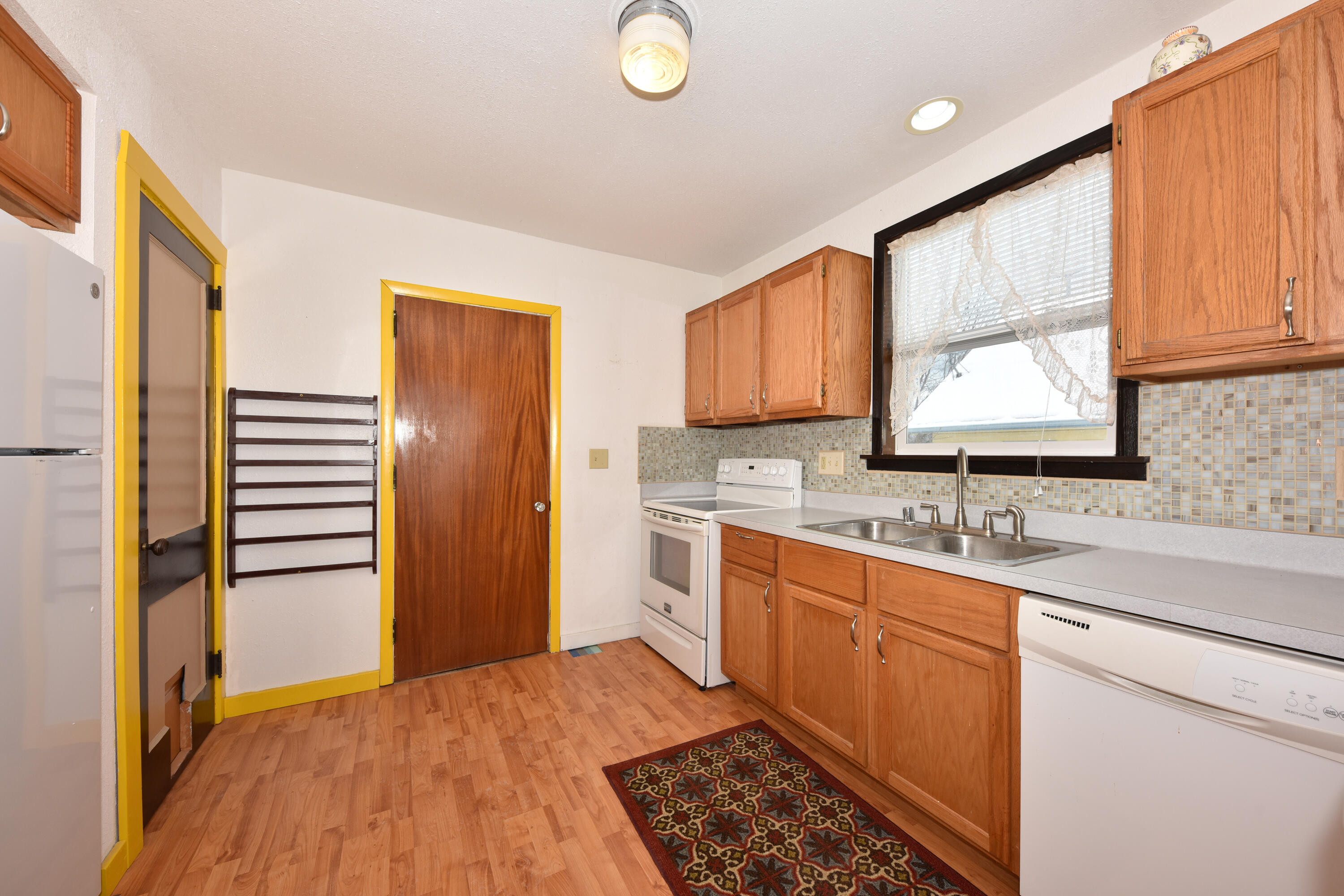 560 West Chestnut Street Port Washington, WI 53074 - Photo 7 of 24 EUP_2014