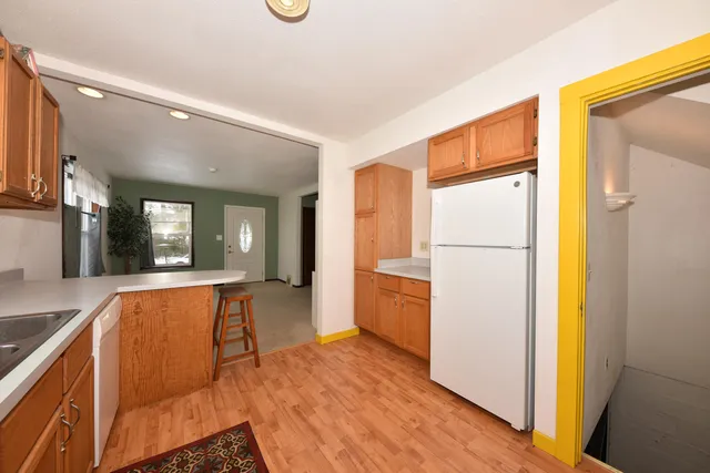 $219,900 | 560 West Chestnut Street, Port Washington, WI 53074