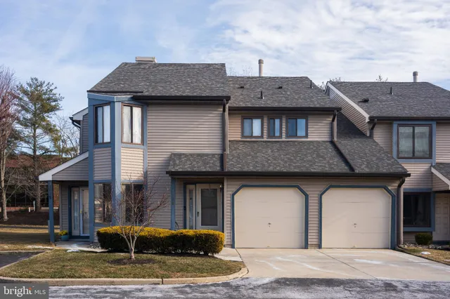 $325,000 | 1107 Chesterwood Court, Marlton, NJ 08053