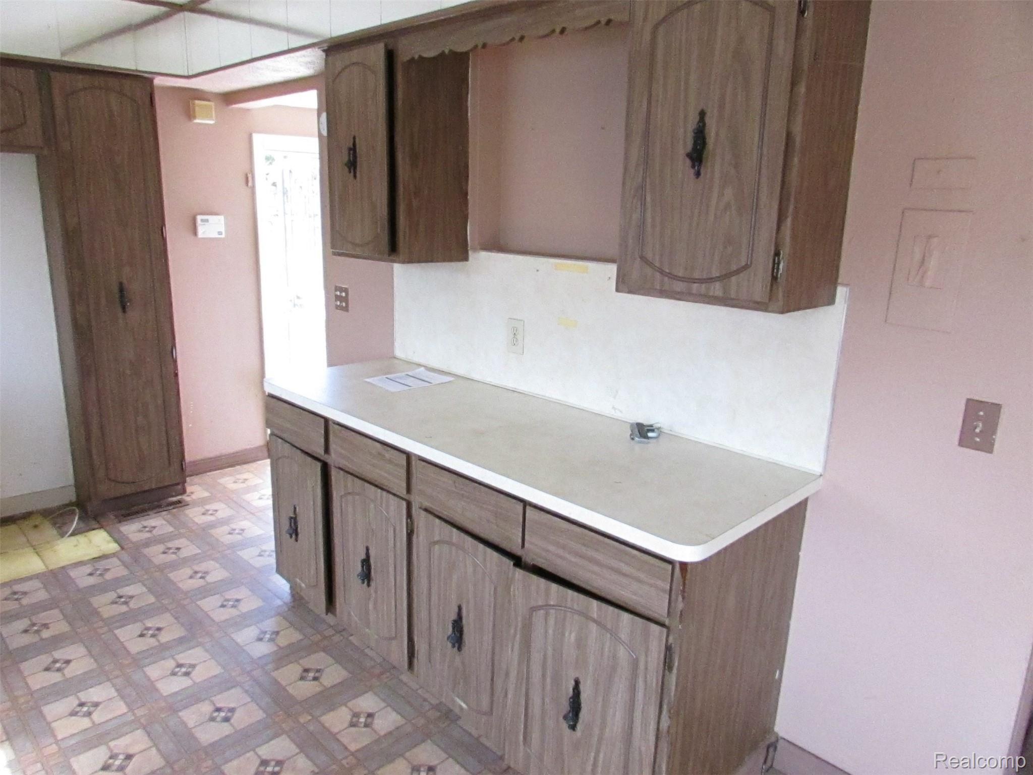 6706 Fleming Road Flint, MI 48504 - Photo 7 of 12 fleming bi weekly 9-3-19 2019-02-12 006.JPG