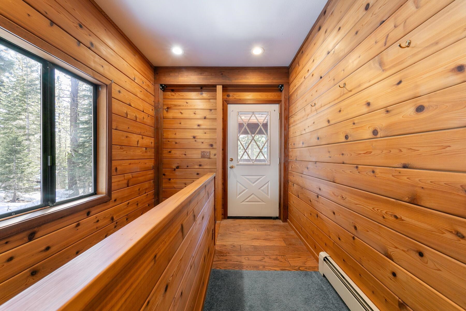 6840 River Road Truckee, CA 96161 - Photo 8 of 28 Gallery Image 8