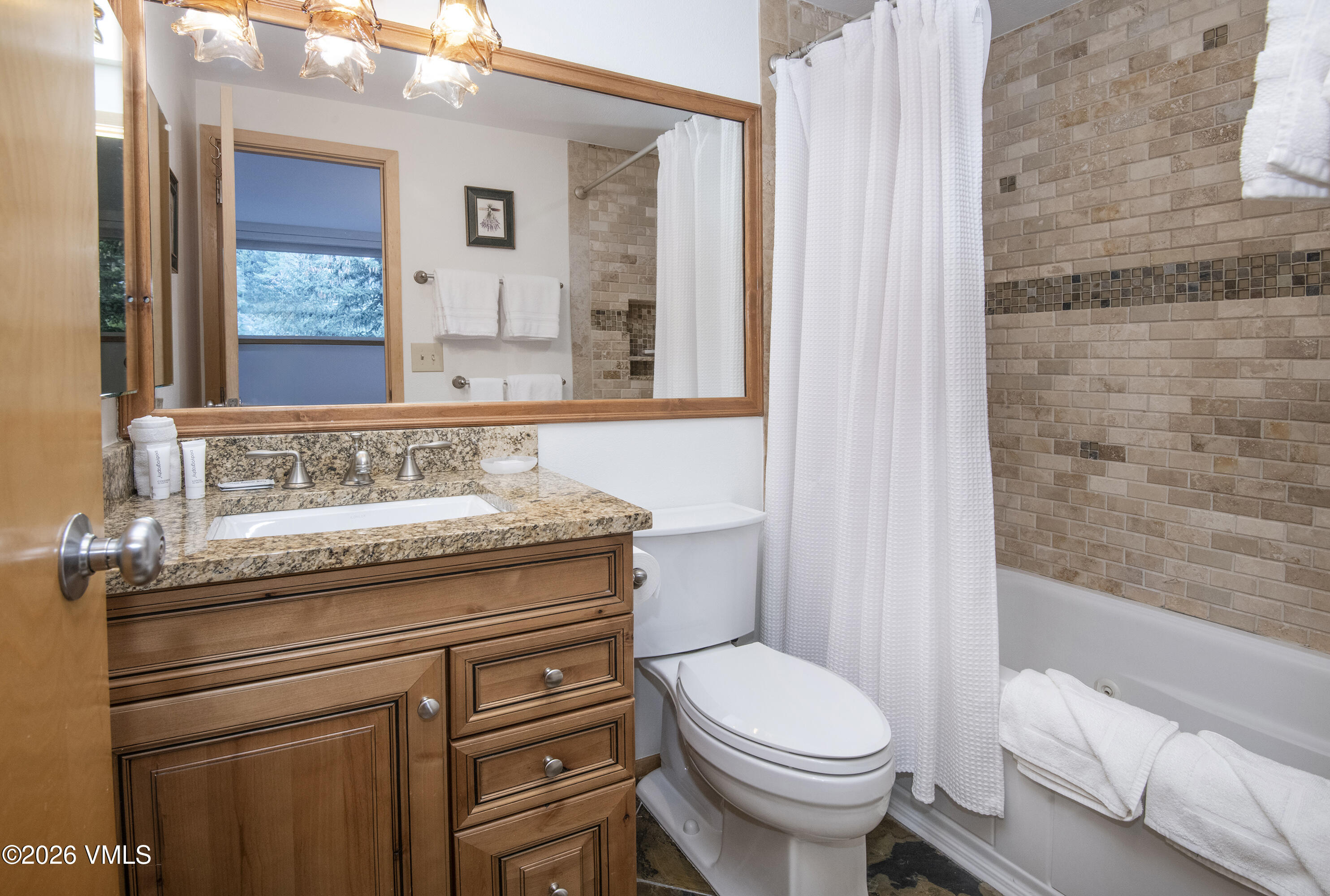 1100 North Frontage Road West, Unit 1519 Vail, CO 81657 - Photo 16 of 38 Bath #2 - Jetted Tub