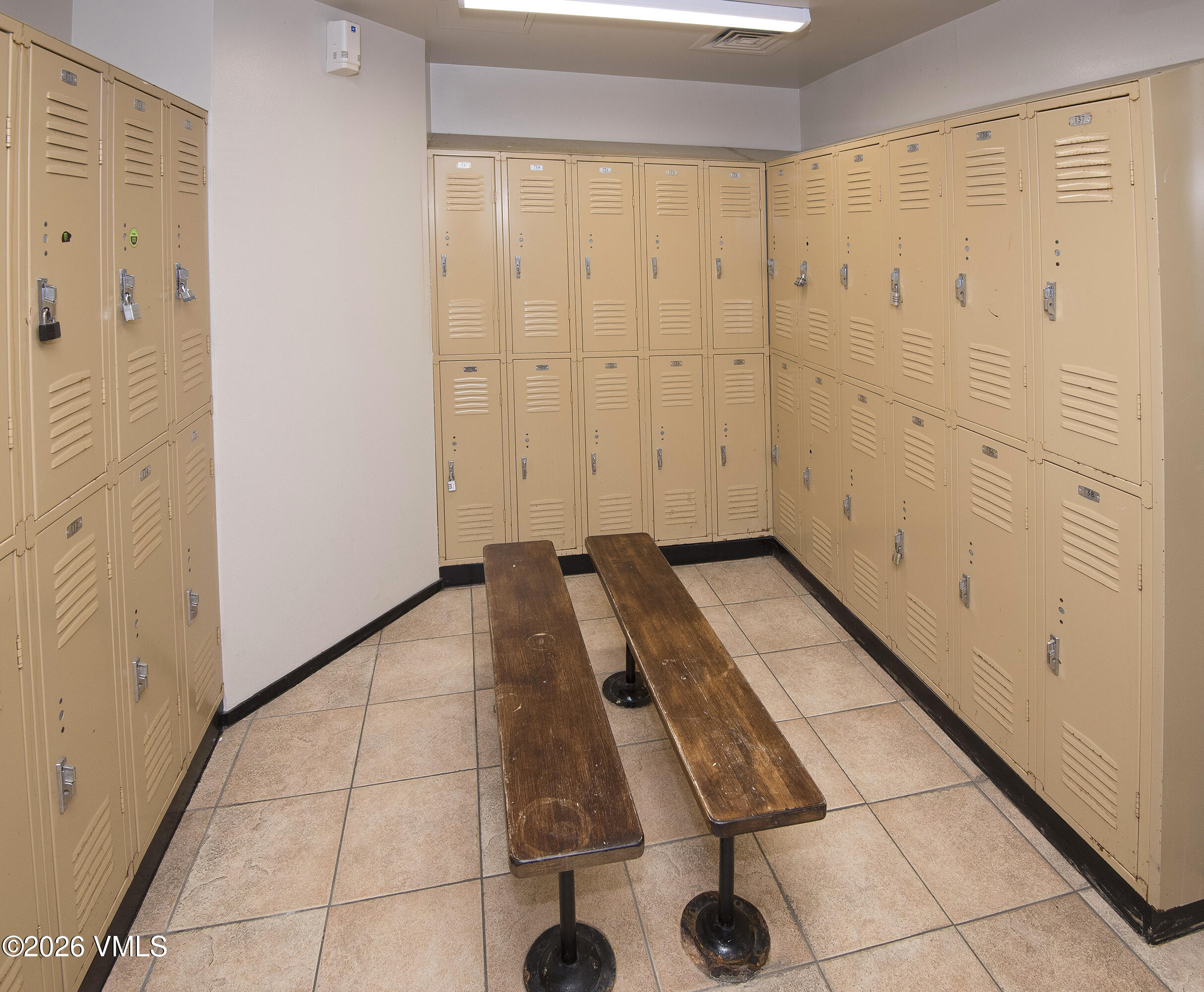1100 North Frontage Road West, Unit 1519 Vail, CO 81657 - Photo 31 of 38 Mens Locker Room