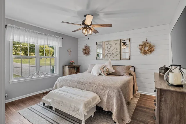 $385,000 | 15431 Columbia Highway, Lynnville, TN 38472