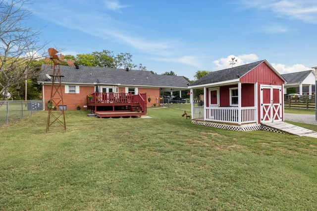 $385,000 | 15431 Columbia Highway, Lynnville, TN 38472