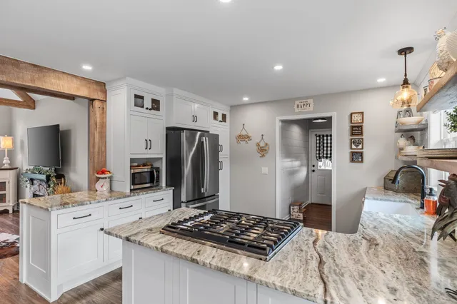 $385,000 | 15431 Columbia Highway, Lynnville, TN 38472