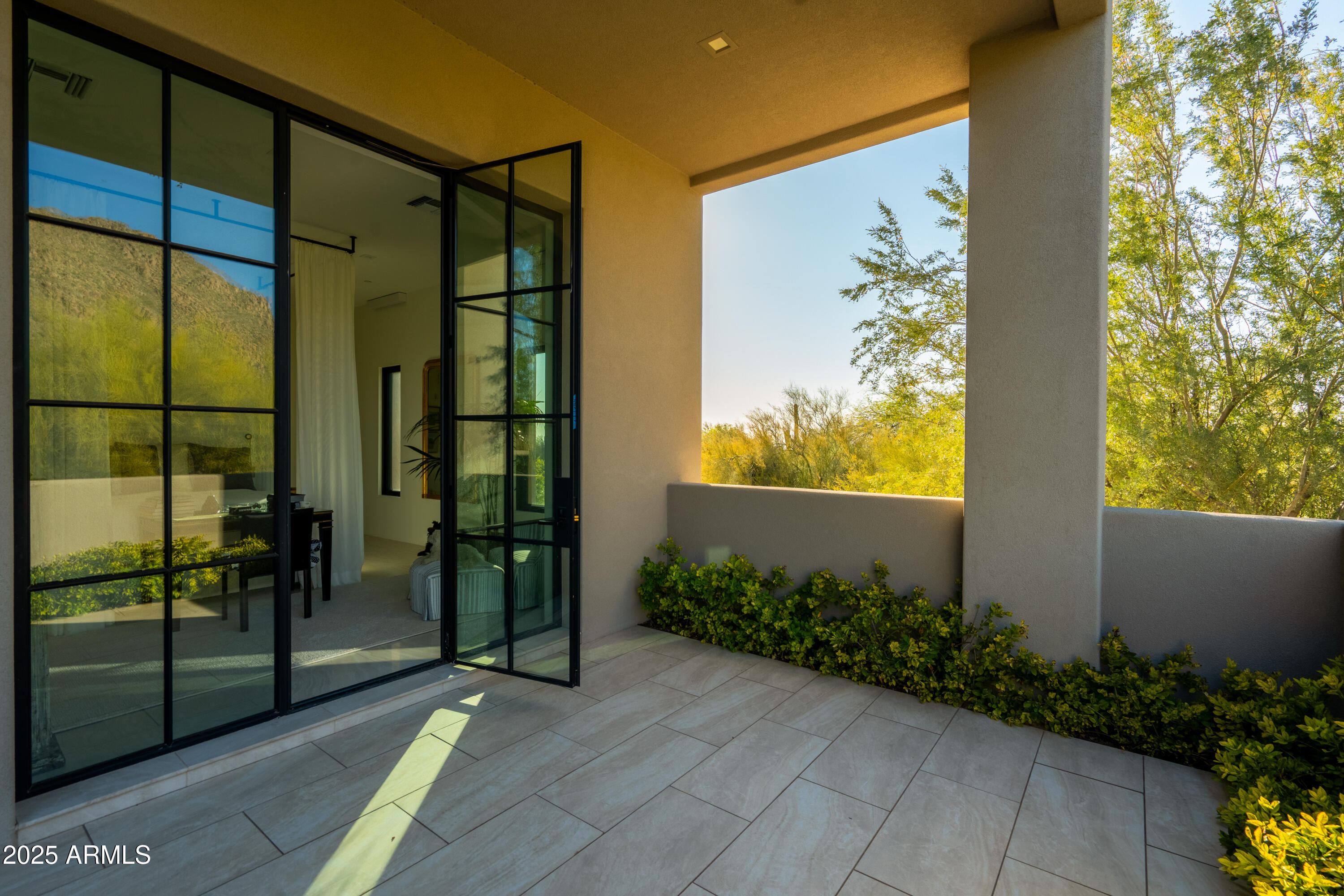 10040 East Happy Valley Road, Unit 40 Scottsdale, AZ 85255 - Photo 18 of 65 Primary Suite Courtyard