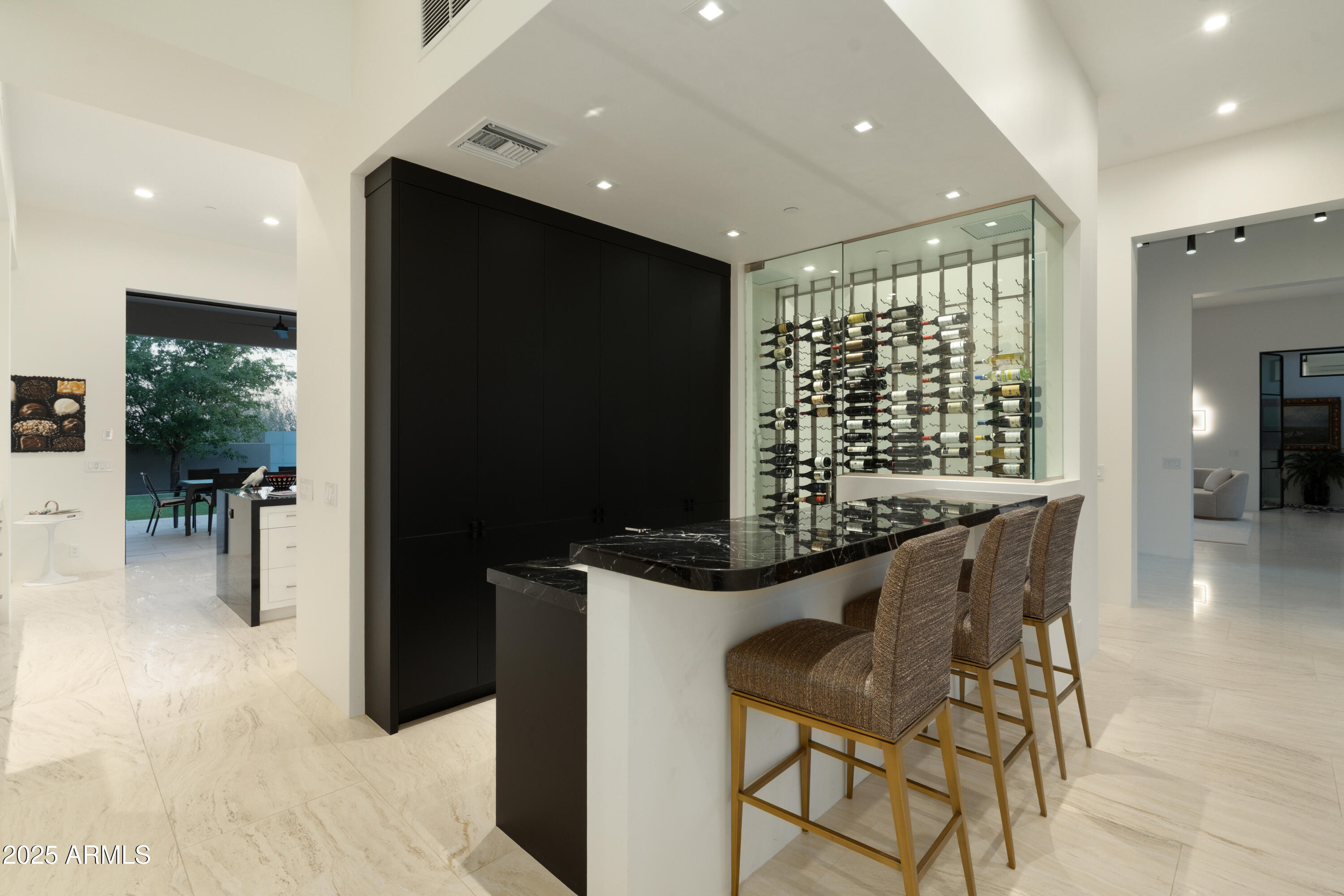 10040 East Happy Valley Road, Unit 40 Scottsdale, AZ 85255 - Photo 31 of 65 Beverage Station w/ Seating