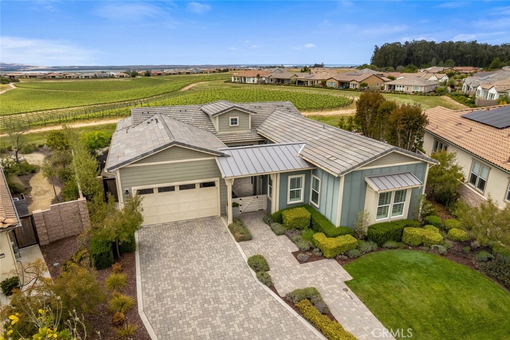 1220 Bradford Lane, Nipomo, CA 93444 Compass