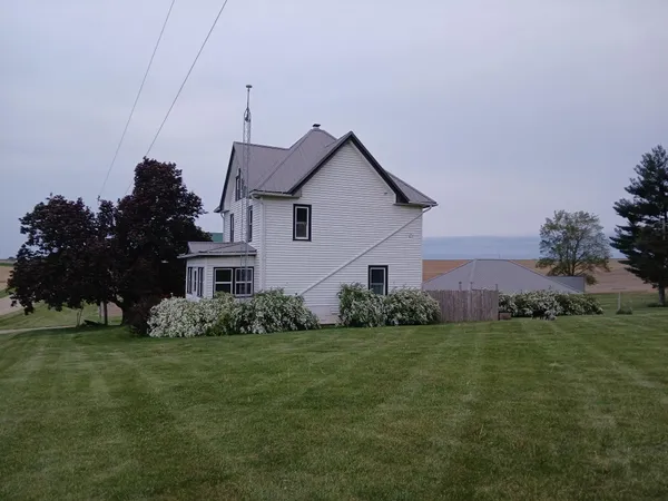 $390,000 | N579 County Highway South, Juda, WI 53550