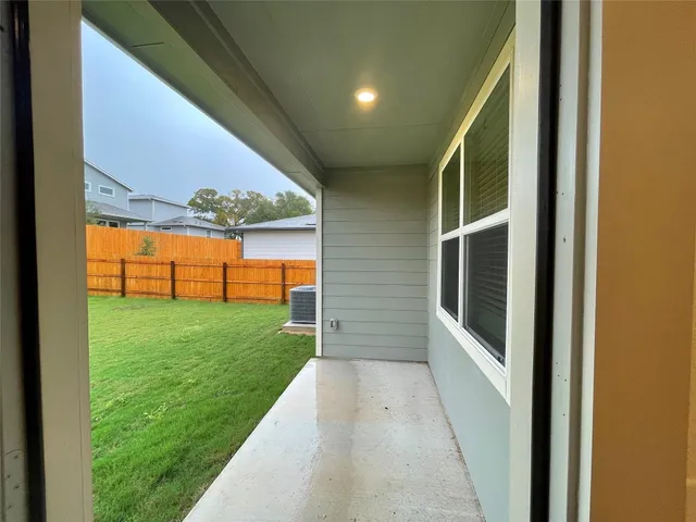 $2,000 | 13900 Zuhause Drive, Pflugerville, TX 78660