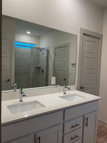 $2,000 | 13900 Zuhause Drive, Pflugerville, TX 78660