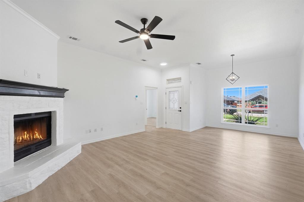 5117 Spring Creek Road Abilene, TX 79602 - Photo 4 of 33