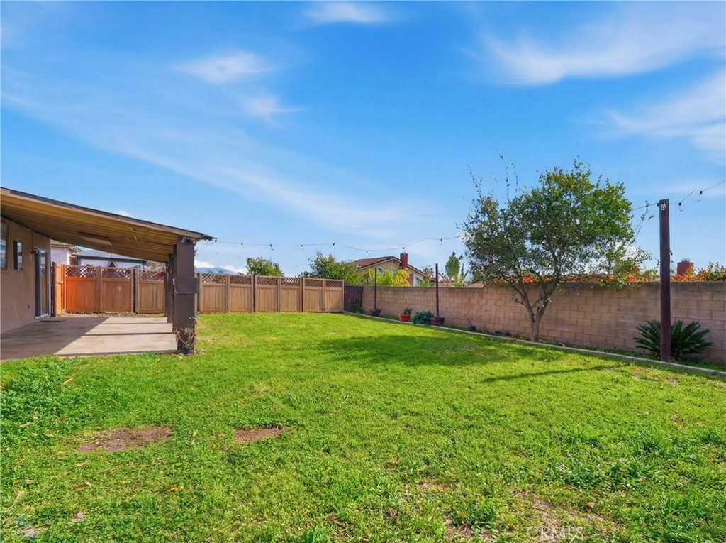 645 West Winchester Drive Rialto, CA 92376 - Photo 22 of 22 a view of a back yard