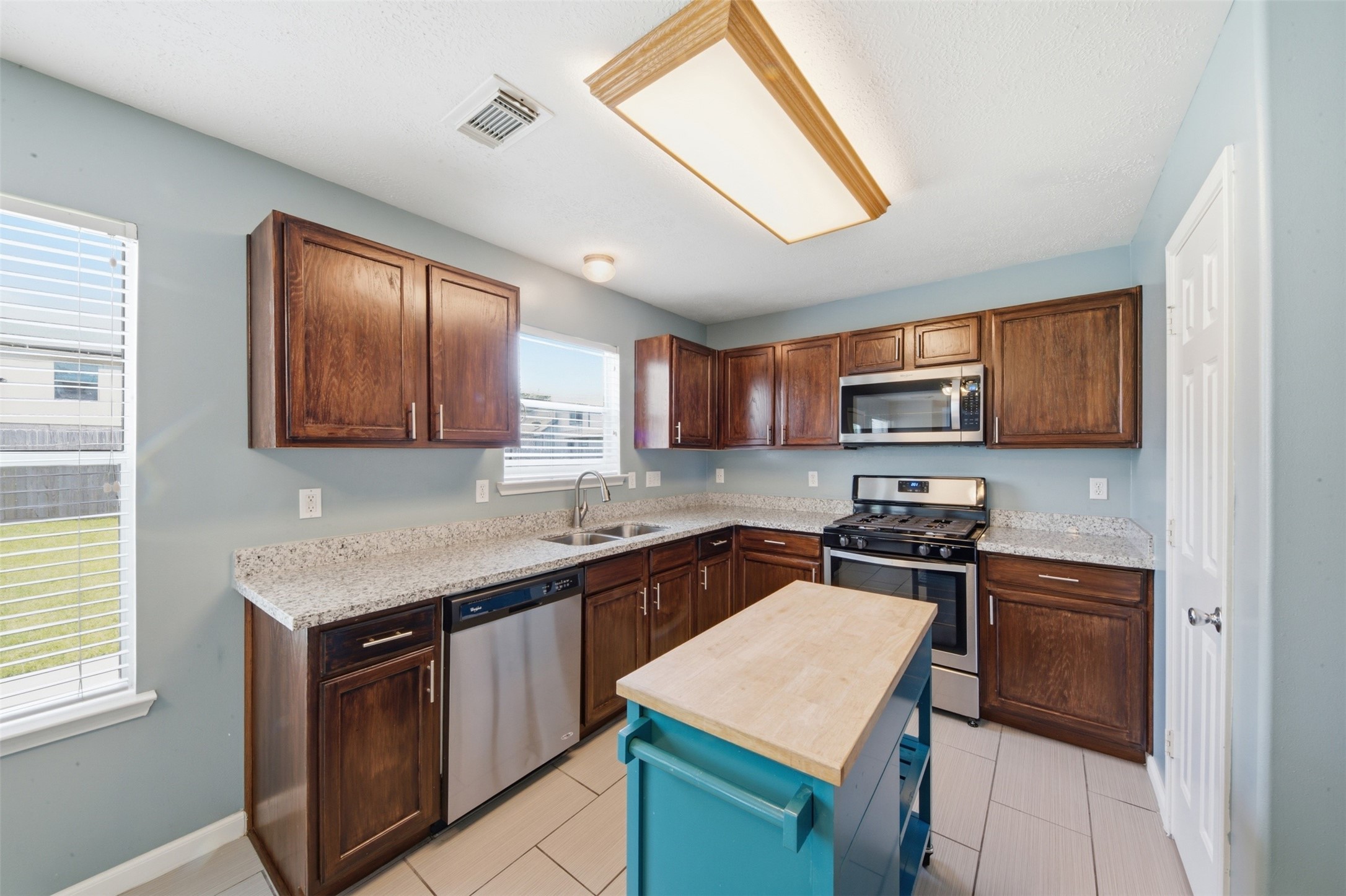 2446 Halstead Drive Spring, TX 77386 - Photo 18 of 45