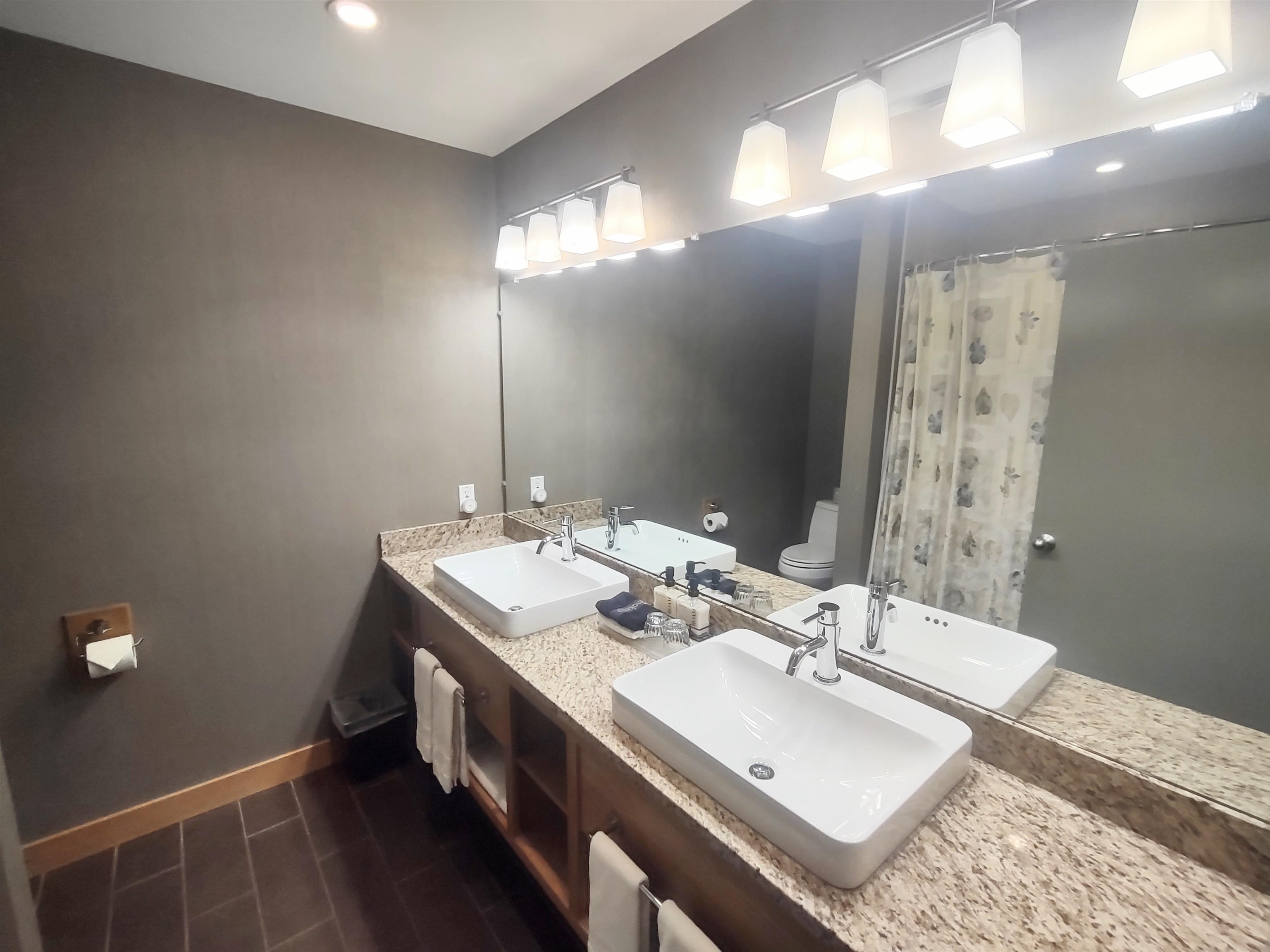 228 East Mountain Road, Unit D GRAND HOTEL 251 III (HALL) Killington, VT 05751 - Photo 22 of 44