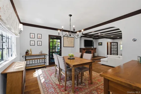 $1,195,000 | 15 Kingsbury Road, New Rochelle, NY 10804