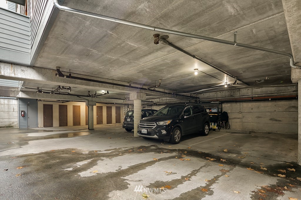 756 North 72nd Street, Unit 202 Seattle, WA 98103 - Photo 17 of 24 Gallery Image 17