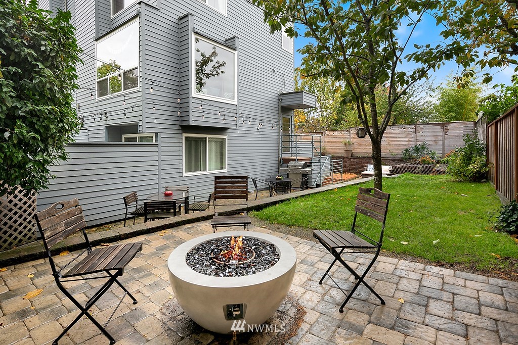 756 North 72nd Street, Unit 202 Seattle, WA 98103 - Photo 18 of 24 Gallery Image 18