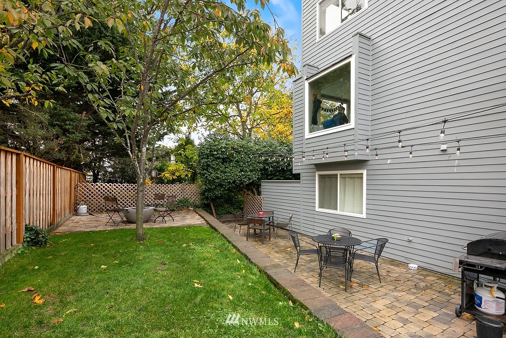 756 North 72nd Street, Unit 202 Seattle, WA 98103 - Photo 19 of 24 Gallery Image 19