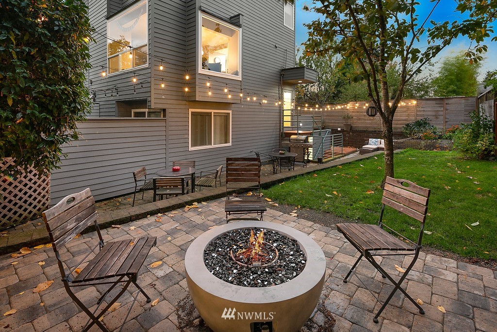 756 North 72nd Street, Unit 202 Seattle, WA 98103 - Photo 22 of 24 Gallery Image 22
