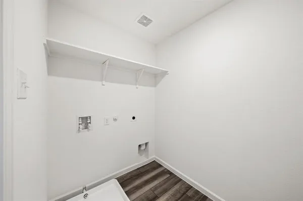 a view of utility room