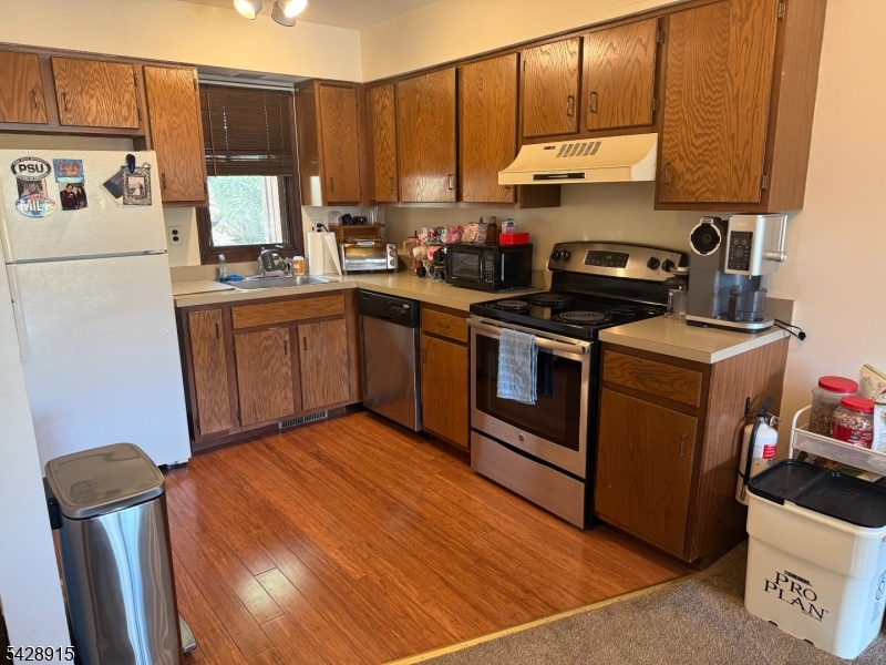 4 Village Way, Unit 4 Vernon, NJ 07462 - Photo 3 of 4
