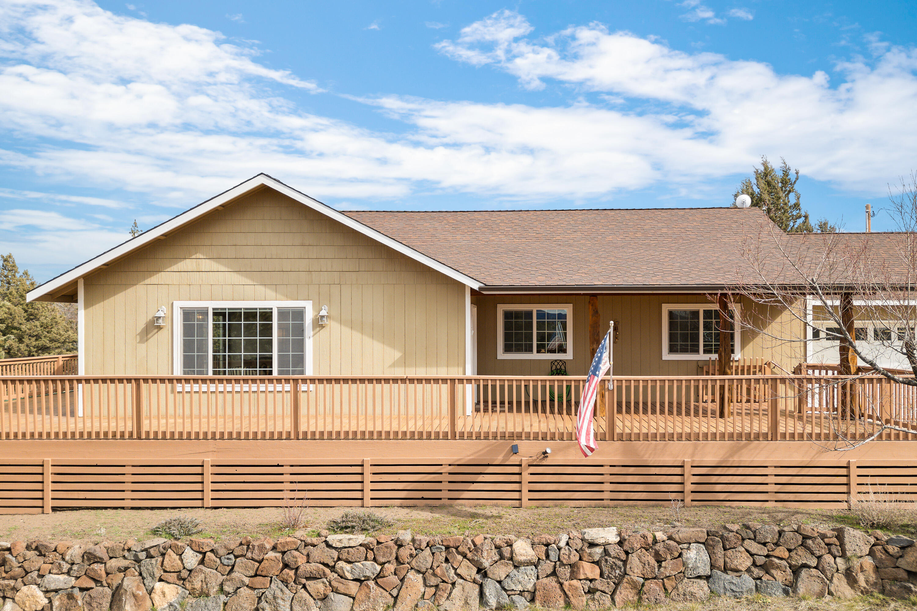 4681 Southeast Adobe Road Prineville, OR 97754 - Photo 5 of 49