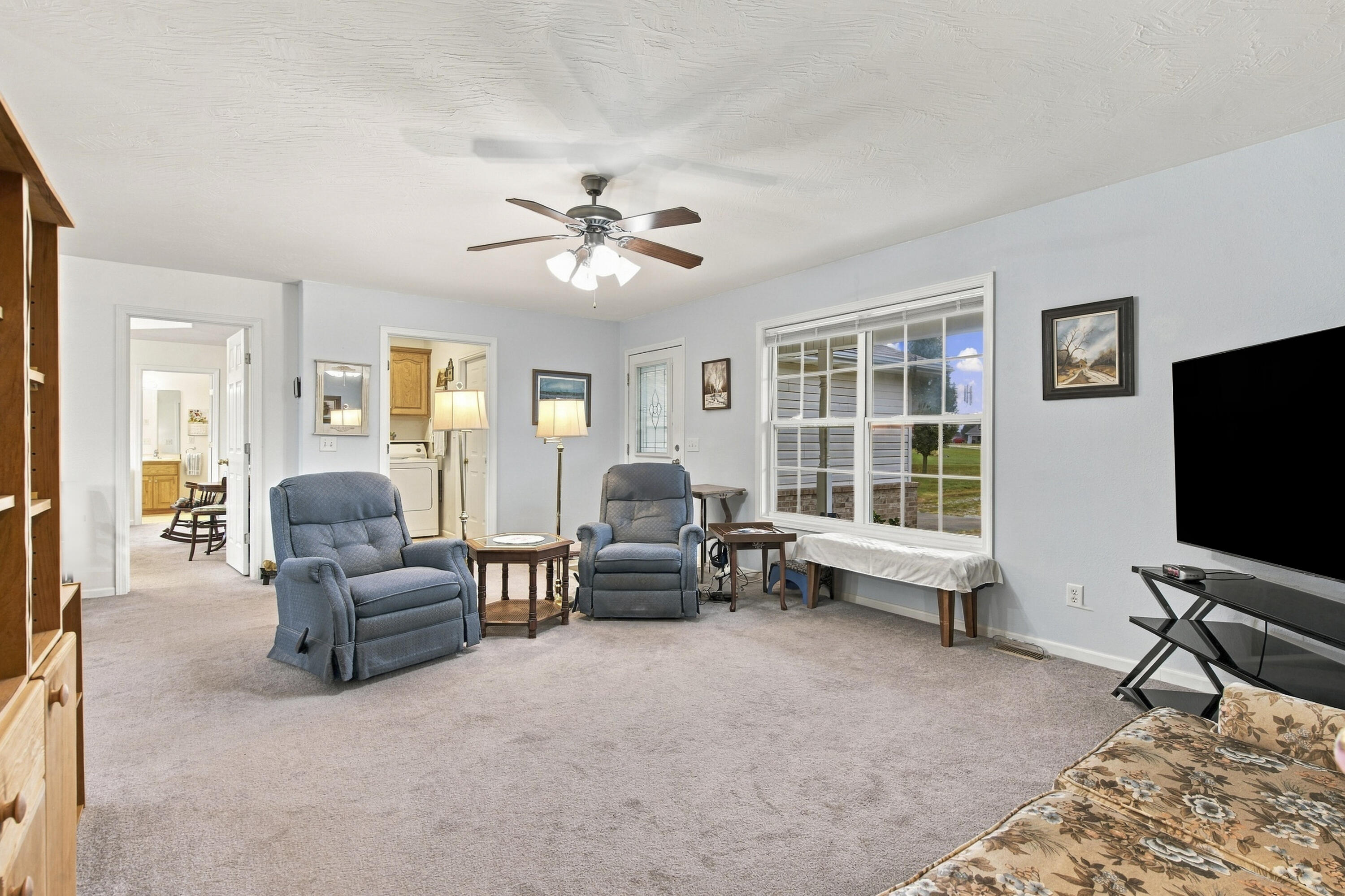 5109 South 163rd Road Bolivar, MO 65613 - Photo 6 of 41 Living room